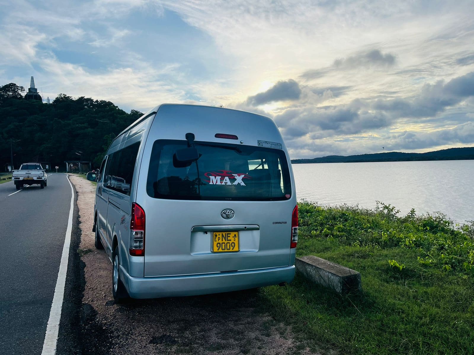 Toyota KDH - Image 6